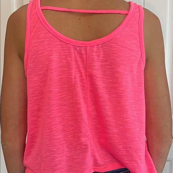Hot Pink Crop 💖 - Picture 2 of 4